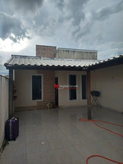 Foto 1 de Casa com 2 quartos à venda, 120m2 em Cabo Frio - RJ