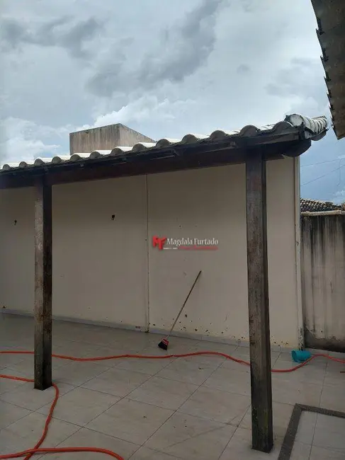 Foto 2 de Casa com 2 quartos à venda, 120m2 em Cabo Frio - RJ