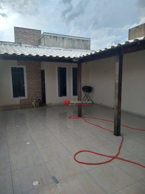 Foto 3 de Casa com 2 quartos à venda, 120m2 em Cabo Frio - RJ