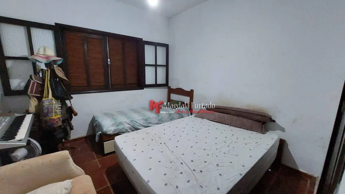 Foto 4 de Casa com 3 quartos à venda, 600m2 em Cabo Frio - RJ