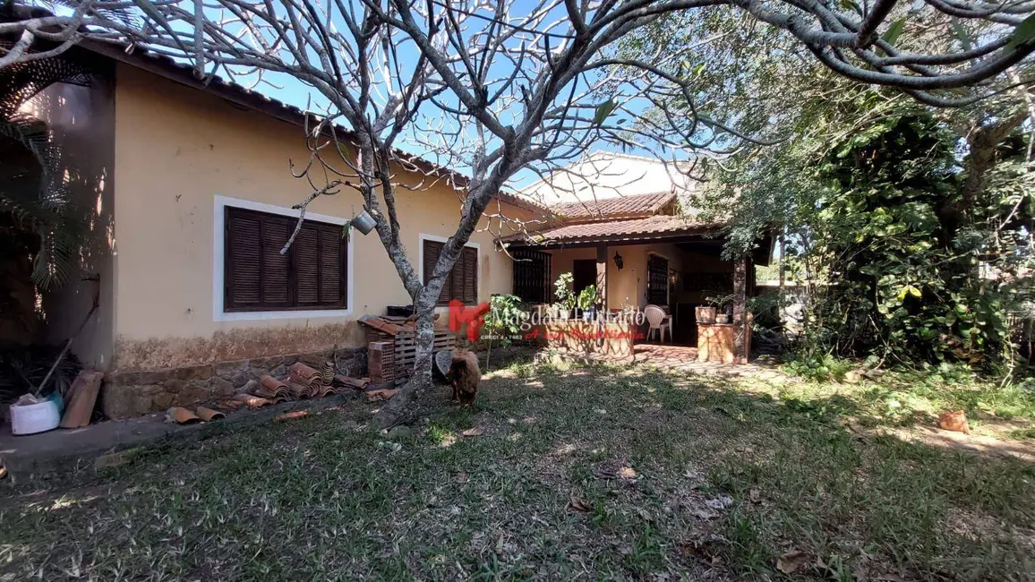 Foto 1 de Casa com 3 quartos à venda, 600m2 em Cabo Frio - RJ