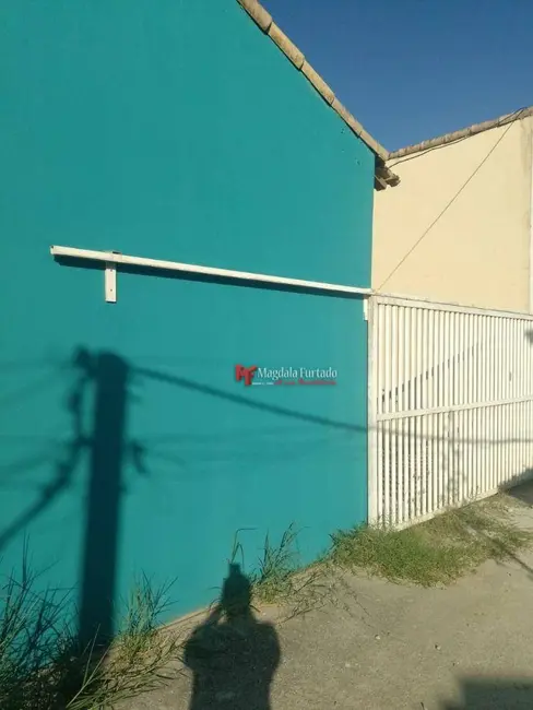Foto 4 de Casa com 1 quarto à venda, 100m2 em Cabo Frio - RJ