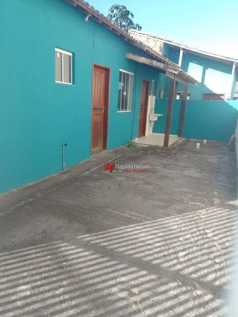 Foto 1 de Casa com 1 quarto à venda, 100m2 em Cabo Frio - RJ