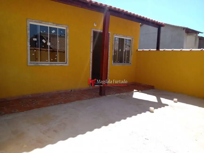 Foto 2 de Casa com 2 quartos à venda, 90m2 em Cabo Frio - RJ