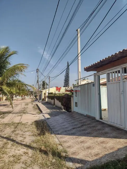 Foto 2 de Casa com 2 quartos à venda, 120m2 em Cabo Frio - RJ