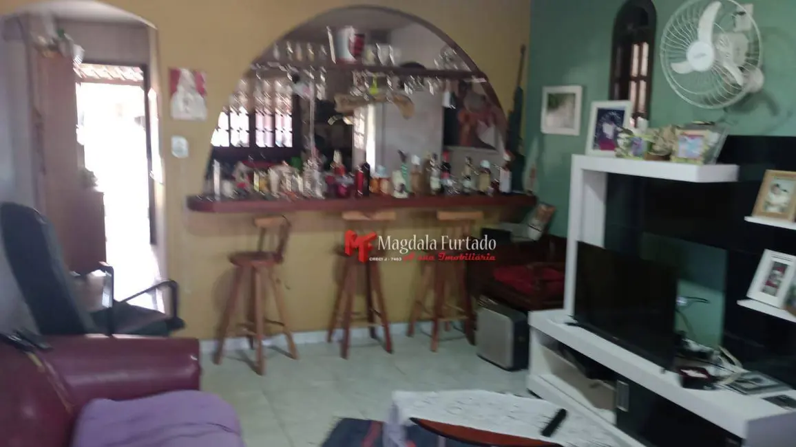 Foto 4 de Casa com 2 quartos à venda, 420m2 em Cabo Frio - RJ