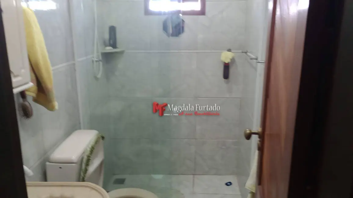 Foto 2 de Casa com 2 quartos à venda, 420m2 em Cabo Frio - RJ