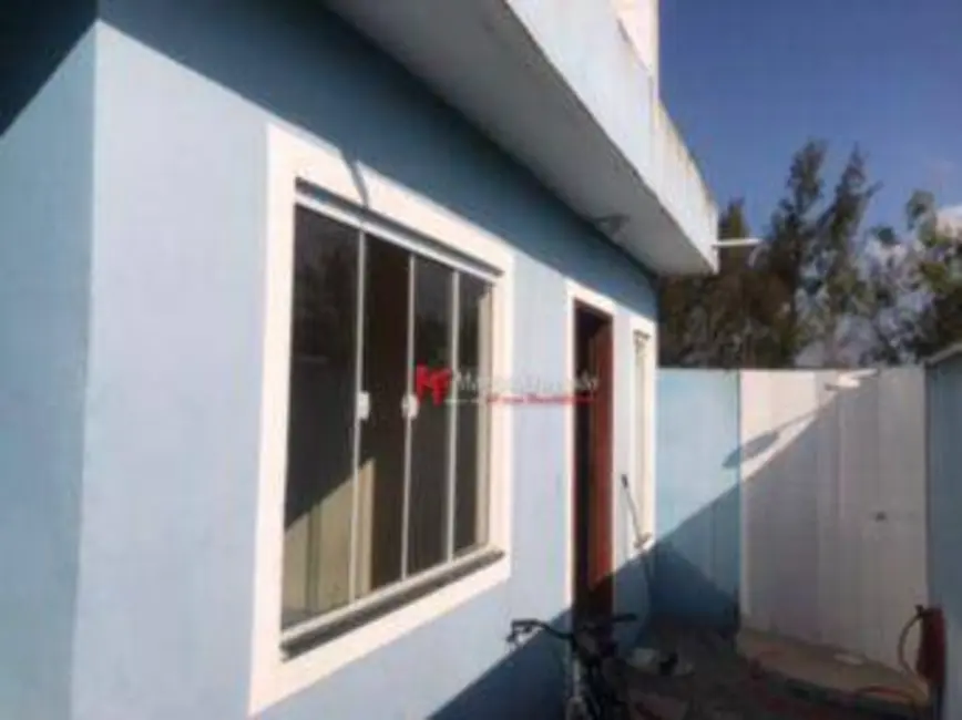 Foto 2 de Casa com 2 quartos à venda, 120m2 em Cabo Frio - RJ