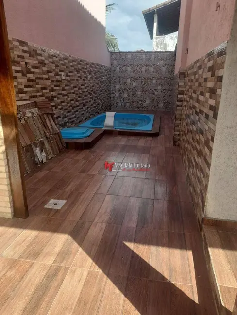 Foto 2 de Casa com 2 quartos à venda, 78m2 em Centro, Cabo Frio - RJ