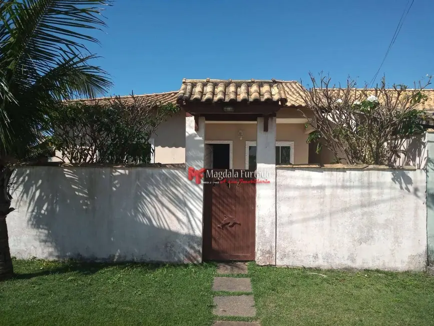 Foto 2 de Casa com 2 quartos à venda, 175m2 em Cabo Frio - RJ