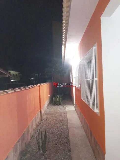 Foto 4 de Casa com 3 quartos à venda, 300m2 em Cabo Frio - RJ