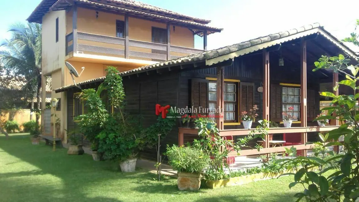 Foto 3 de Casa com 3 quartos à venda, 360m2 em Cabo Frio - RJ