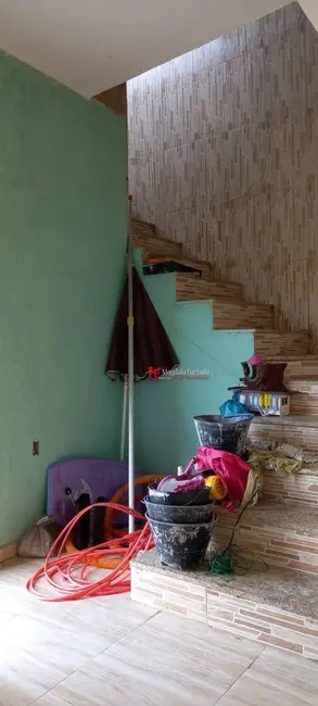 Casa com 5 quartos à venda, 300m2 em Cabo Frio - RJ - imagem 3 Foto 3 de Casa com 5 quartos à venda, 300m2 em Cabo Frio - RJ