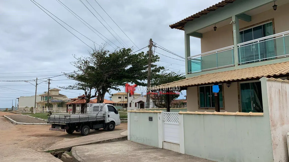 Foto 3 de Casa com 2 quartos à venda, 250m2 em Cabo Frio - RJ