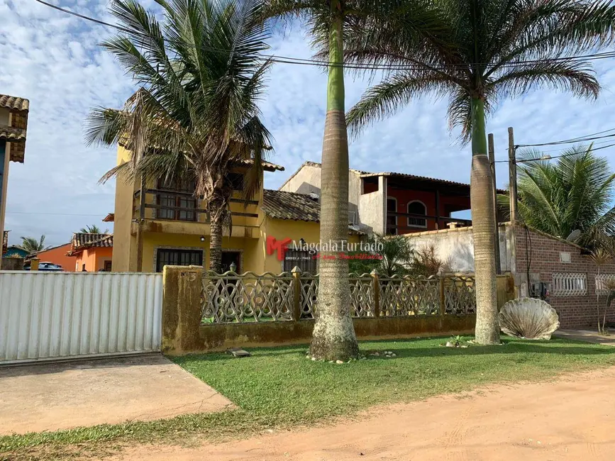 Foto 2 de Casa com 2 quartos à venda, 224m2 em Cabo Frio - RJ