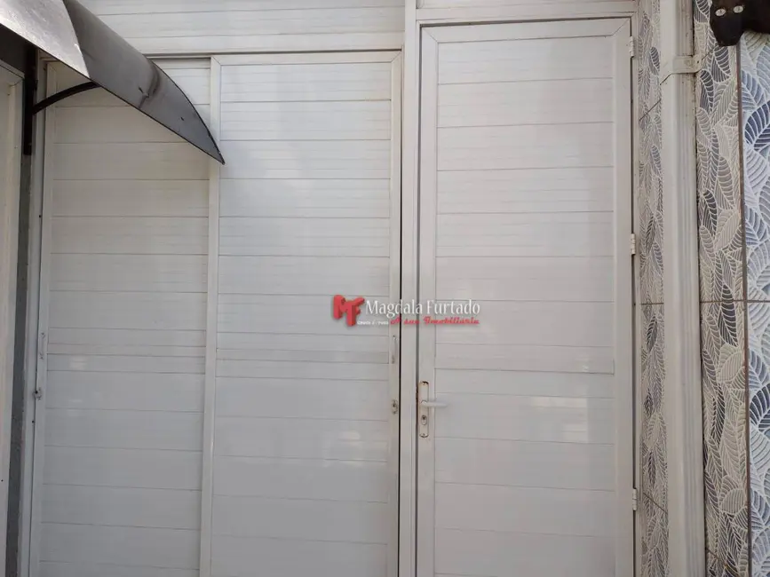 Foto 9 de Casa com 2 quartos à venda, 120m2 em Cabo Frio - RJ