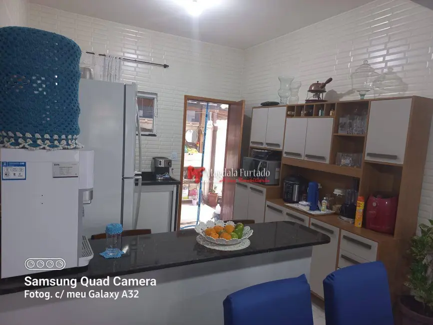 Foto 4 de Casa com 2 quartos à venda, 140m2 em Cabo Frio - RJ