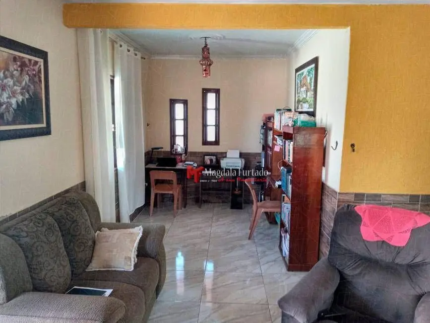 Casa com 3 quartos à venda, 600m2 em Cabo Frio - RJ - imagem 4 Foto 4 de Casa com 3 quartos à venda, 600m2 em Cabo Frio - RJ