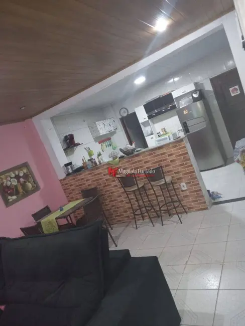 Casa com 3 quartos à venda, 200m2 em Casimiro De Abreu - RJ - imagem 8 Foto 8 de Casa com 3 quartos à venda, 200m2 em Casimiro De Abreu - RJ