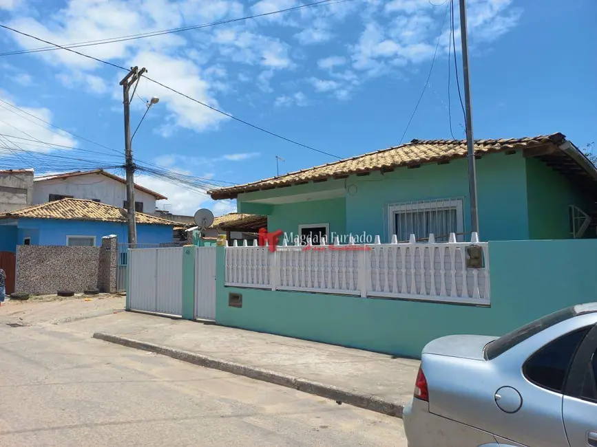 Foto 2 de Casa com 2 quartos à venda, 110m2 em Cabo Frio - RJ