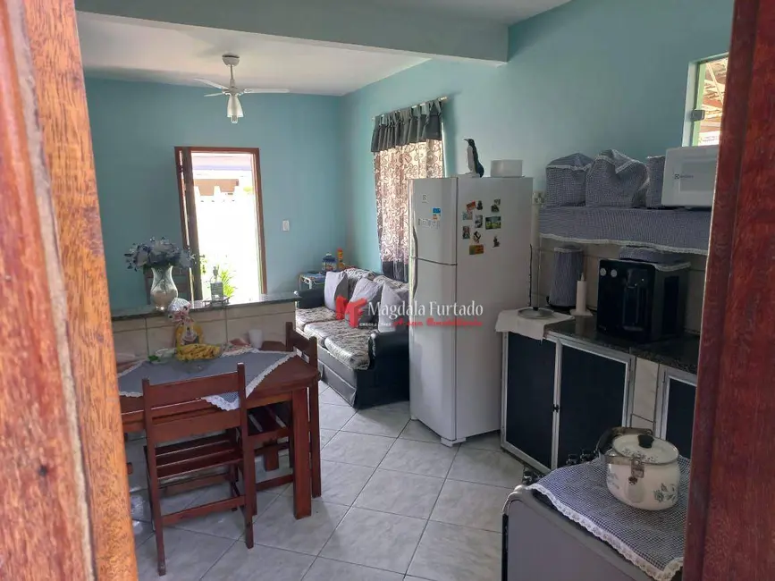 Foto 6 de Casa com 2 quartos à venda, 110m2 em Cabo Frio - RJ