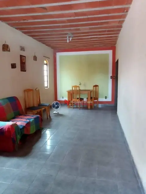 Casa com 2 quartos à venda, 100m2 em Cabo Frio - RJ - imagem 8 Foto 8 de Casa com 2 quartos à venda, 100m2 em Cabo Frio - RJ