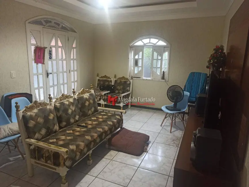 Foto 1 de Casa com 8 quartos à venda, 1000m2 em Cabo Frio - RJ