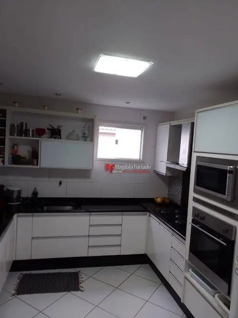 Foto 9 de Casa com 3 quartos à venda, 210m2 em Cabo Frio - RJ