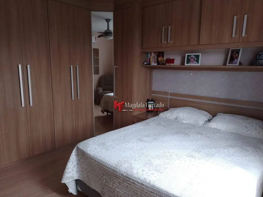 Foto 8 de Casa com 3 quartos à venda, 210m2 em Cabo Frio - RJ