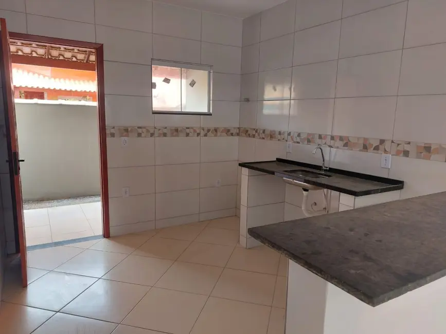 Foto 4 de Casa com 2 quartos à venda, 150m2 em Cabo Frio - RJ