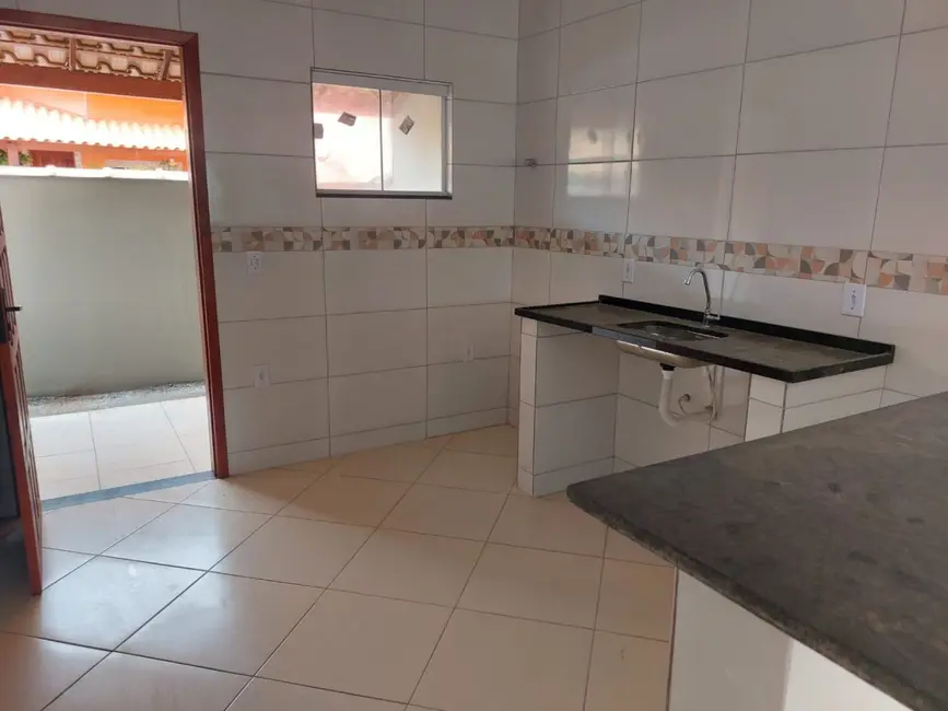 Foto 2 de Casa com 2 quartos à venda, 150m2 em Cabo Frio - RJ