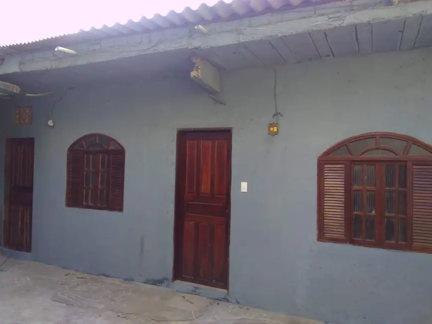 Foto 1 de Casa com 1 quarto à venda, 105m2 em Cabo Frio - RJ