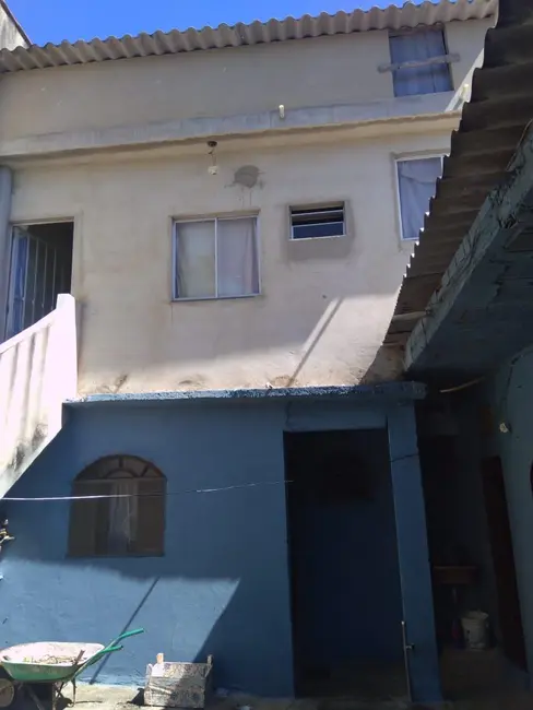 Foto 3 de Casa com 1 quarto à venda, 105m2 em Cabo Frio - RJ