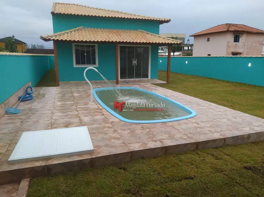 Foto 1 de Casa com 2 quartos à venda, 300m2 em Cabo Frio - RJ