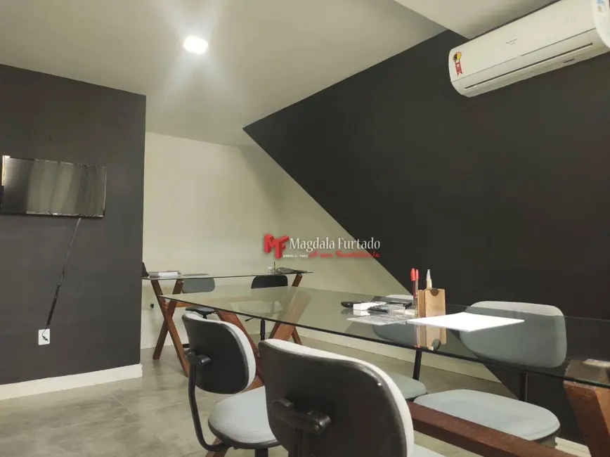 Loja para alugar, 72m2 em Cabo Frio - RJ - imagem 2 Foto 2 de Loja para alugar, 72m2 em Cabo Frio - RJ