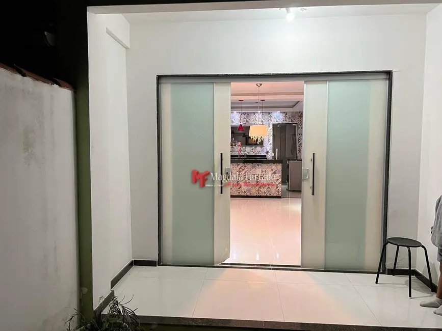 Foto 9 de Casa com 2 quartos à venda, 120m2 em Cabo Frio - RJ