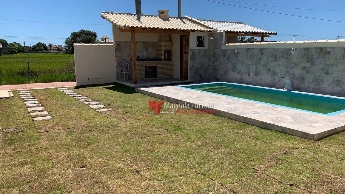 Foto 1 de Casa com 2 quartos à venda, 240m2 em Cabo Frio - RJ