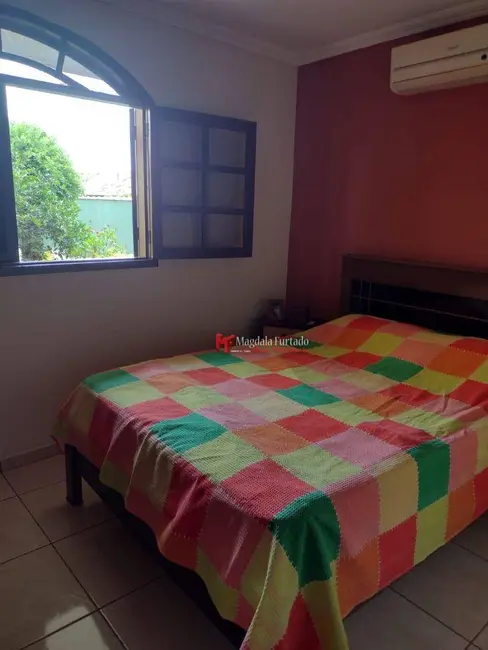 Foto 7 de Casa com 4 quartos à venda, 450m2 em Cabo Frio - RJ