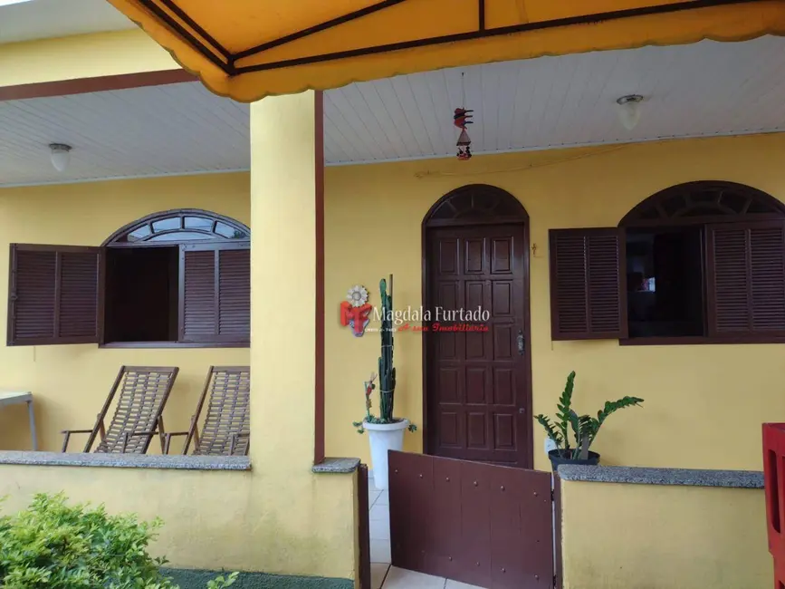 Foto 1 de Casa com 4 quartos à venda, 450m2 em Cabo Frio - RJ