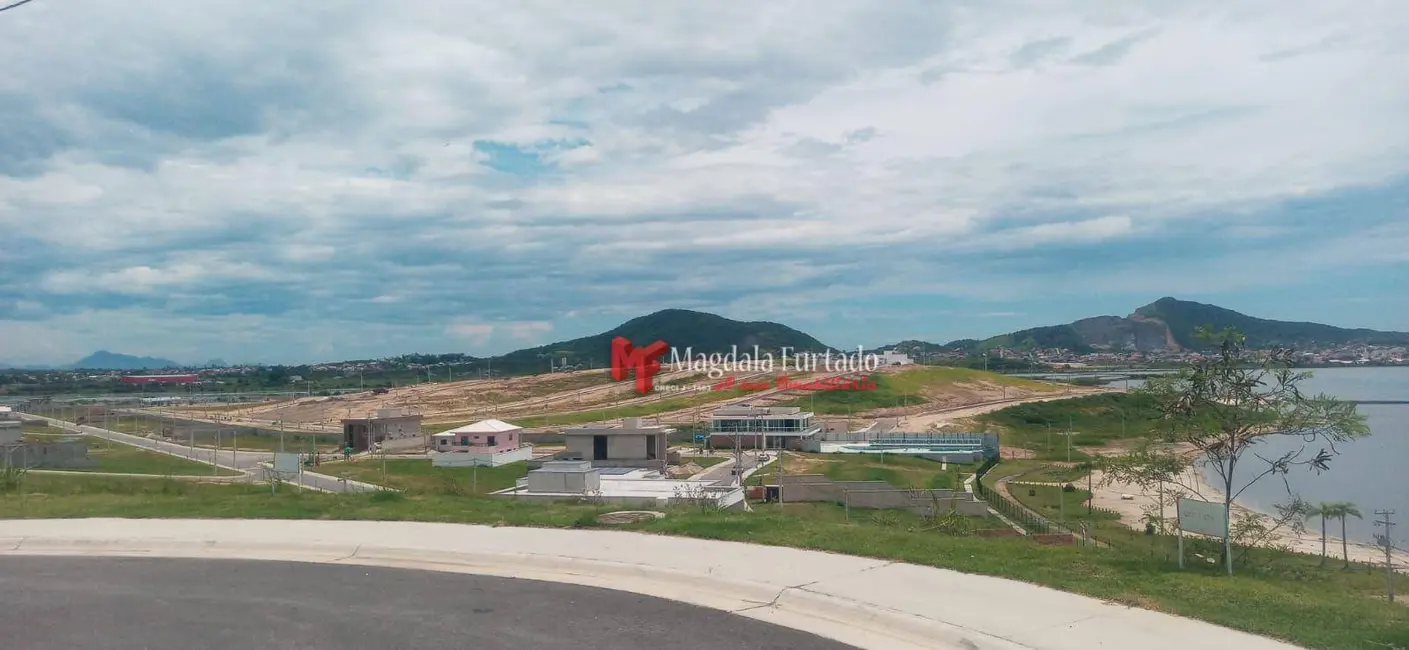 Foto 2 de Terreno / Lote à venda, 360m2 em Sao Pedro Da Aldeia - RJ