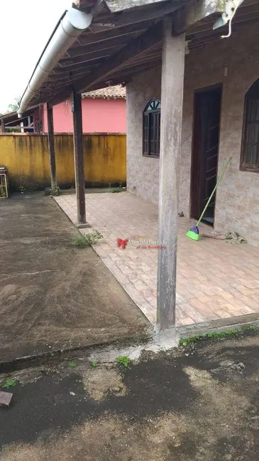 Foto 1 de Casa com 2 quartos à venda, 200m2 em Cabo Frio - RJ