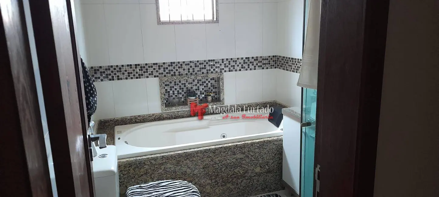 Foto 8 de Casa com 3 quartos à venda, 360m2 em Cabo Frio - RJ