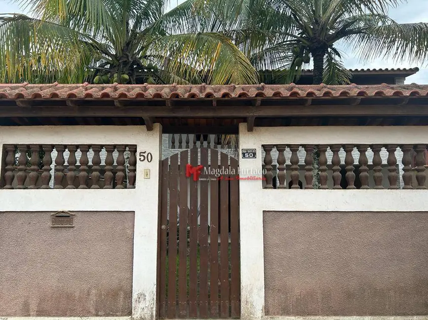 Foto 2 de Casa com 4 quartos à venda, 300m2 em Cabo Frio - RJ