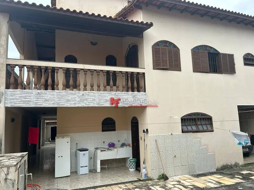 Foto 4 de Casa com 4 quartos à venda, 300m2 em Cabo Frio - RJ