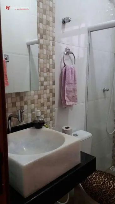 Casa com 2 quartos à venda, 250m2 em Cabo Frio - RJ - imagem 8 Foto 8 de Casa com 2 quartos à venda, 250m2 em Cabo Frio - RJ