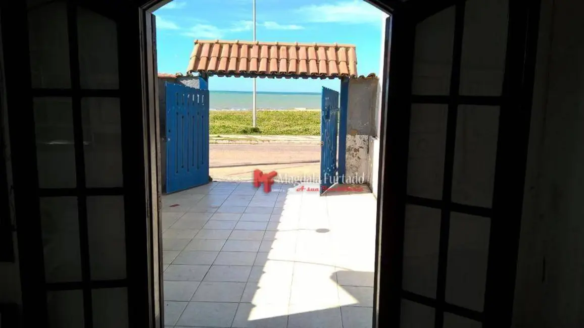 Foto 1 de Casa com 2 quartos à venda, 100m2 em Cabo Frio - RJ