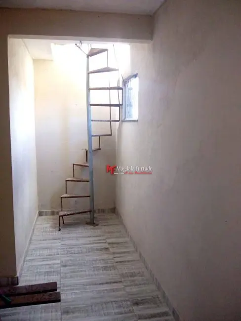 Foto 2 de Casa com 2 quartos à venda, 54m2 em Cabo Frio - RJ