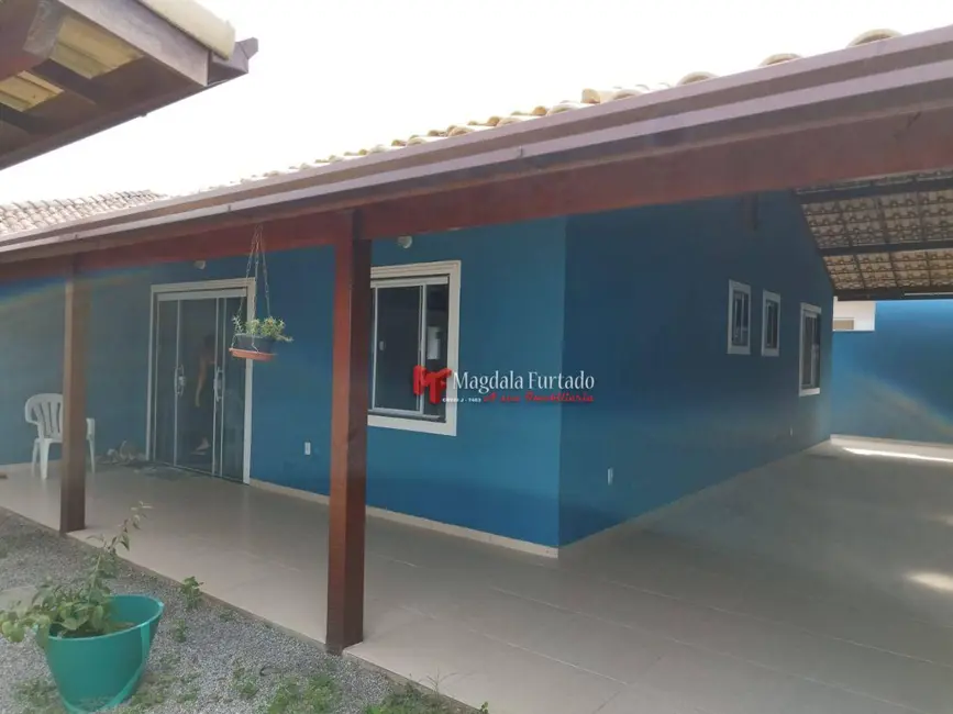 Foto 1 de Casa com 2 quartos à venda, 180m2 em Cabo Frio - RJ