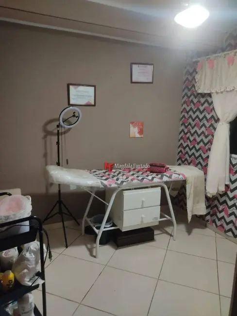 Foto 8 de Casa com 3 quartos à venda, 230m2 em Cabo Frio - RJ