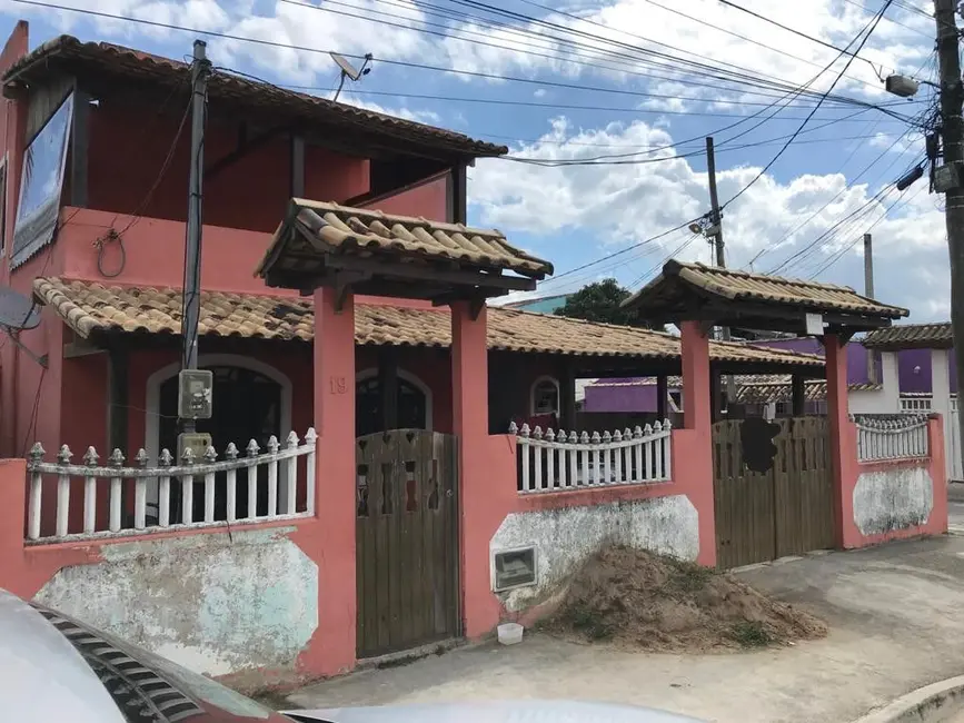 Foto 6 de Casa com 4 quartos à venda, 130m2 em Cabo Frio - RJ